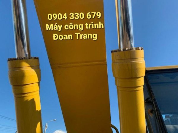 Loại máy xúc thủy lực có thể làm việc trong môi trường cường độ cao, quy mô công trình tầm trung hoặc lớn đạt được hiệu quả tốt thường là dòng Komatsu mới có thể đáp ứng được. Chính vì vậy, công ty Đoan Trang luôn cố gắng nhập khẩu những dòng Komatsu như PC200, rất khỏe và bền, phù hợp đa dạng nhu cầu các chủ máy.