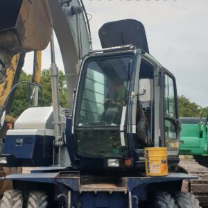 Máy công trình được nhập khẩu từ nước Nhật Bản thuộc hãng Hitachi ZX125 đã có sẵn tại bãi Hải Phòng